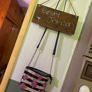 Besty Johnson cross over Purse